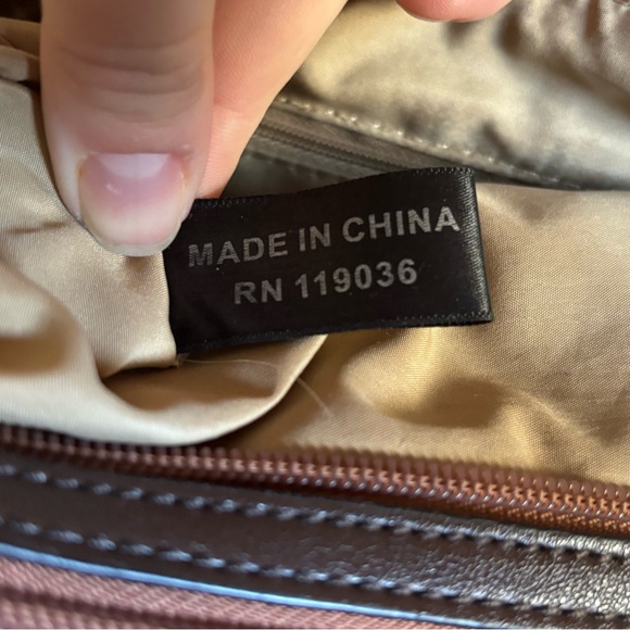 GIANI BERNINI OSTRICH SKIN SHOULDER BAG - Picture 9 of 11